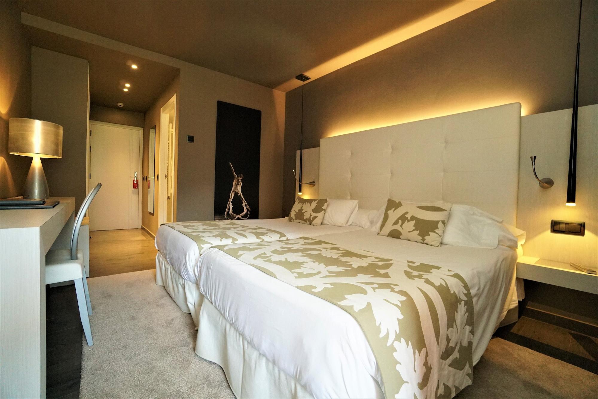 Xalet Bringue Hotel El Serrat Zewnętrze zdjęcie